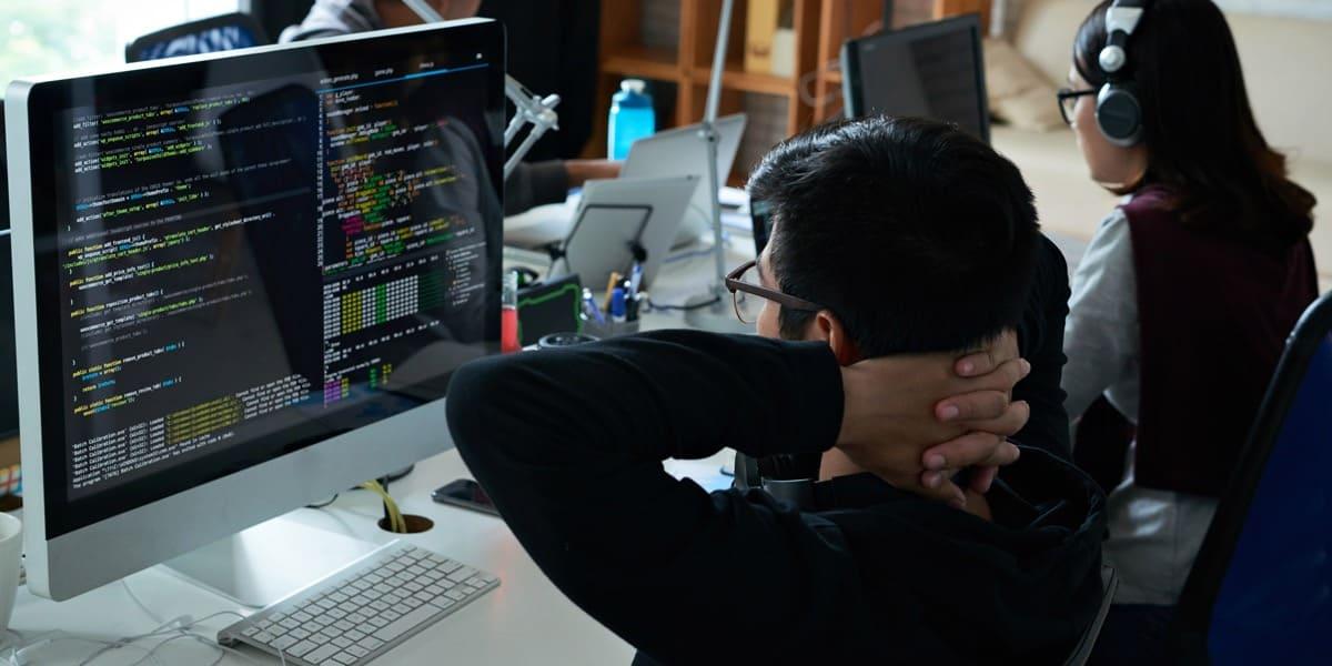 Más Allá del Diseño: La Psicología del Usuario en Plataformas Web